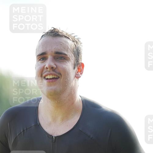 21.06.2026 - 29. Vierlanden-Triathlon LAZAROV Photography http://msf.ph/oto/9857064 21.06.2026 08:55:07 Schwimmen 19 meine-sportfotos.de