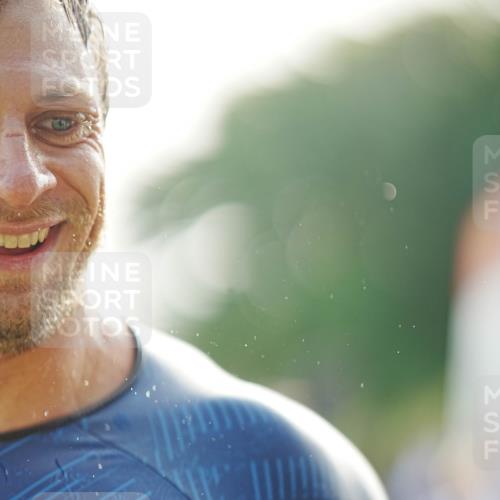 21.06.2026 - 29. Vierlanden-Triathlon LAZAROV Photography http://msf.ph/oto/9857070 21.06.2026 08:55:41 Schwimmen 113 meine-sportfotos.de