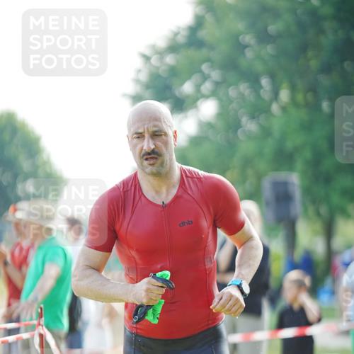 21.06.2026 - 29. Vierlanden-Triathlon LAZAROV Photography http://msf.ph/oto/9857102 21.06.2026 08:56:25 Schwimmen 121 meine-sportfotos.de