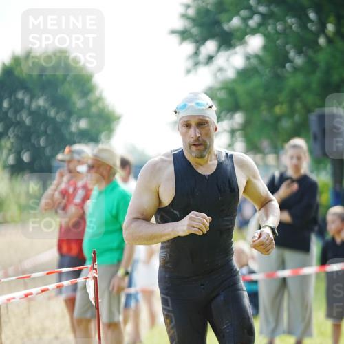 21.06.2026 - 29. Vierlanden-Triathlon LAZAROV Photography http://msf.ph/oto/9857111 21.06.2026 08:56:42 Schwimmen 123 meine-sportfotos.de