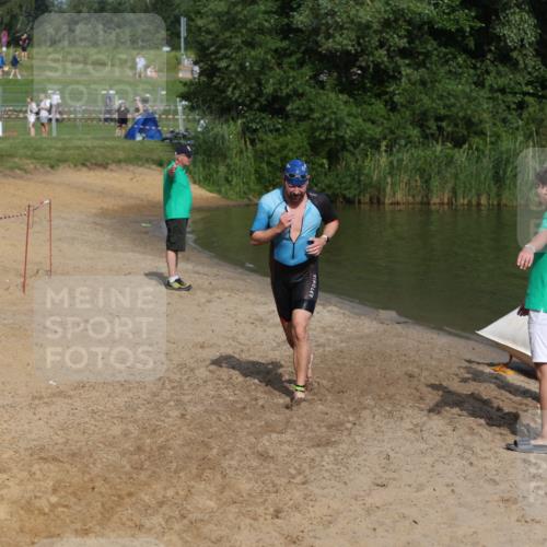 21.06.2026 - 29. Vierlanden-Triathlon Andreas Tolksdorf http://msf.ph/oto/9857114 21.06.2026 09:00:38 Schwimmen 172, 183, 240 meine-sportfotos.de