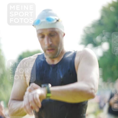 21.06.2026 - 29. Vierlanden-Triathlon LAZAROV Photography http://msf.ph/oto/9857118 21.06.2026 08:56:44 Schwimmen 123 meine-sportfotos.de