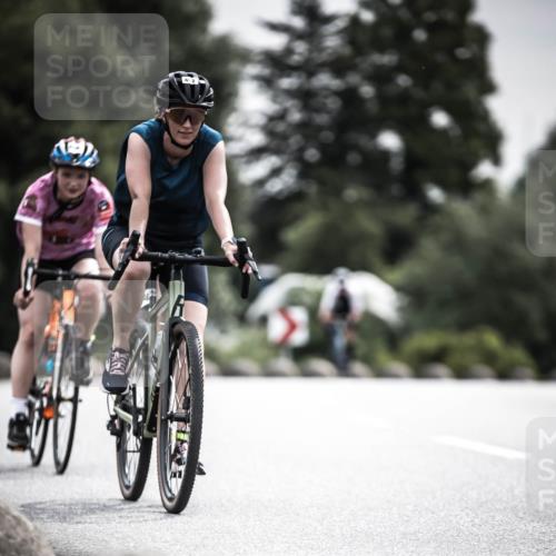 21.06.2026 - 29. Vierlanden-Triathlon H.Heesch http://msf.ph/oto/9857152 21.06.2026 10:29:17 Radfahren 35, 176, 326, 482, 533, 566 meine-sportfotos.de