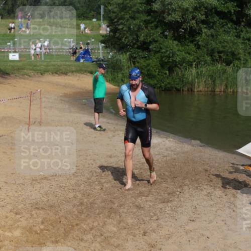 21.06.2026 - 29. Vierlanden-Triathlon Andreas Tolksdorf http://msf.ph/oto/9857153 21.06.2026 09:00:38 Schwimmen 172, 183, 240 meine-sportfotos.de