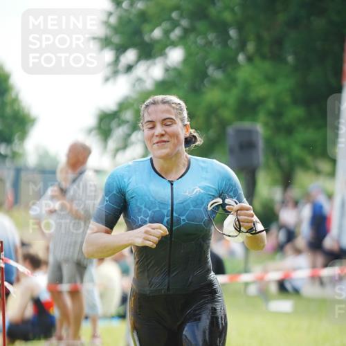 21.06.2026 - 29. Vierlanden-Triathlon LAZAROV Photography http://msf.ph/oto/9857186 21.06.2026 09:15:29 Schwimmen 260 meine-sportfotos.de