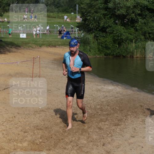 21.06.2026 - 29. Vierlanden-Triathlon Andreas Tolksdorf http://msf.ph/oto/9857198 21.06.2026 09:00:39 Schwimmen 172, 183, 240 meine-sportfotos.de