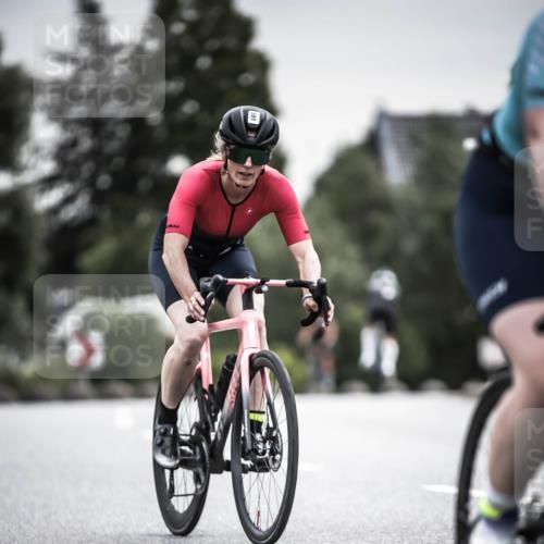 21.06.2026 - 29. Vierlanden-Triathlon H.Heesch http://msf.ph/oto/9857332 21.06.2026 10:29:30 Radfahren 15, 516, 519, 581 meine-sportfotos.de