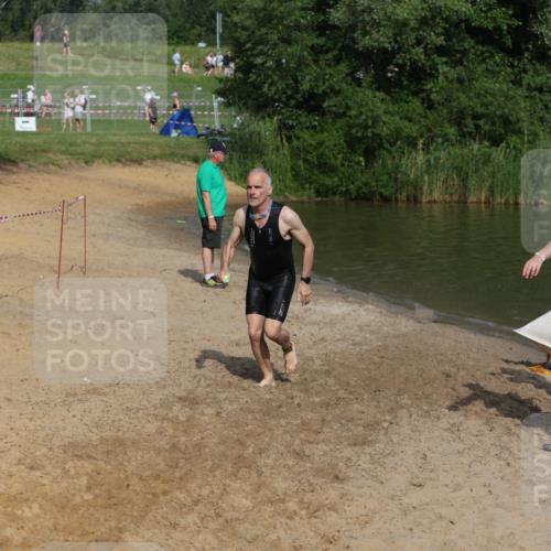21.06.2026 - 29. Vierlanden-Triathlon Andreas Tolksdorf http://msf.ph/oto/9857359 21.06.2026 09:00:50 Schwimmen 74, 116, 140 meine-sportfotos.de