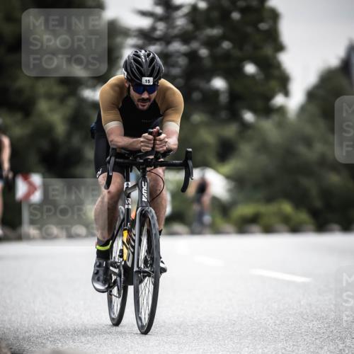 21.06.2026 - 29. Vierlanden-Triathlon H.Heesch http://msf.ph/oto/9857361 21.06.2026 10:29:32 Radfahren 15, 516, 519, 524, 581, 605 meine-sportfotos.de