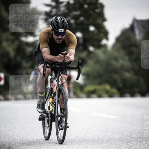 21.06.2026 - 29. Vierlanden-Triathlon H.Heesch http://msf.ph/oto/9857364 21.06.2026 10:29:32 Radfahren 15, 516, 519, 524, 581, 605 meine-sportfotos.de