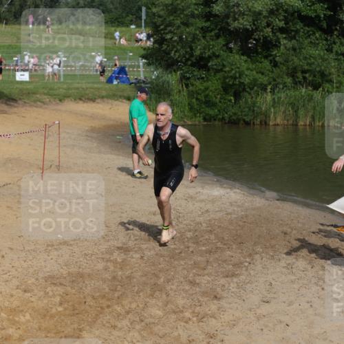 21.06.2026 - 29. Vierlanden-Triathlon Andreas Tolksdorf http://msf.ph/oto/9857372 21.06.2026 09:00:50 Schwimmen 74, 116, 140 meine-sportfotos.de