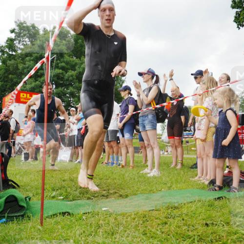 21.06.2026 - 29. Vierlanden-Triathlon LAZAROV Photography http://msf.ph/oto/9857376 21.06.2026 09:58:29 Schwimmen 305, 334, 348 meine-sportfotos.de