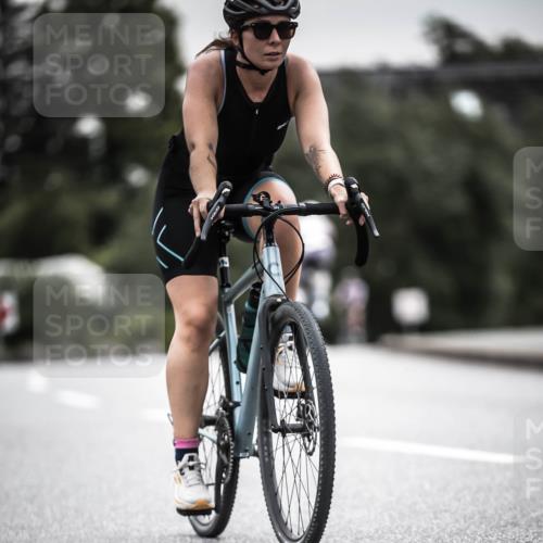 21.06.2026 - 29. Vierlanden-Triathlon H.Heesch http://msf.ph/oto/9857431 21.06.2026 10:29:34 Radfahren 15, 516, 524, 581, 605 meine-sportfotos.de