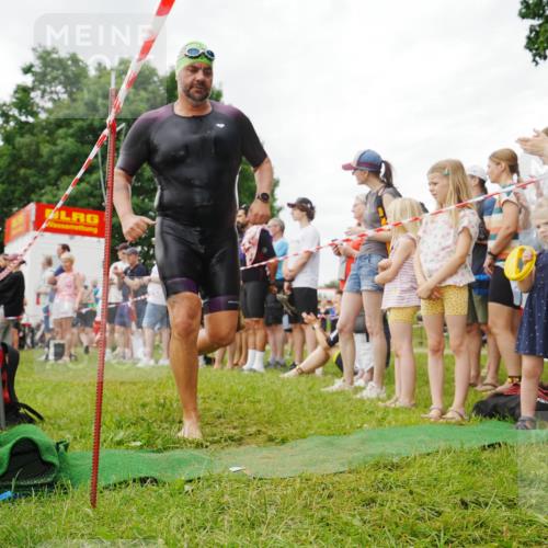 21.06.2026 - 29. Vierlanden-Triathlon LAZAROV Photography http://msf.ph/oto/9857432 21.06.2026 10:04:15 Schwimmen 420, 454 meine-sportfotos.de