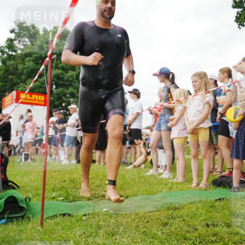 21.06.2026 - 29. Vierlanden-Triathlon LAZAROV Photography http://msf.ph/oto/9857433 21.06.2026 10:04:15 Schwimmen 420, 454 meine-sportfotos.de