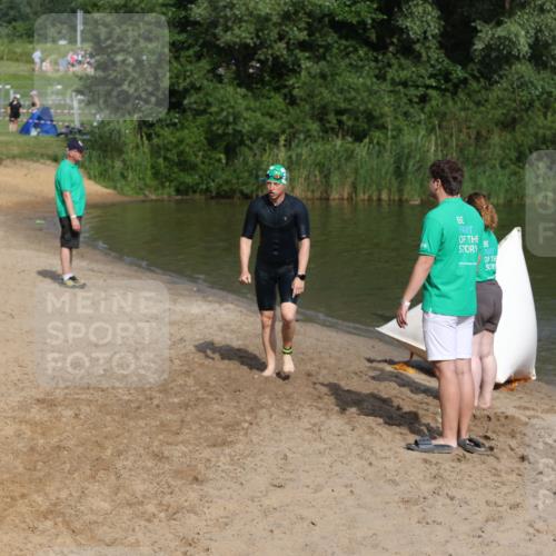 21.06.2026 - 29. Vierlanden-Triathlon Andreas Tolksdorf http://msf.ph/oto/9857448 21.06.2026 09:00:53 Schwimmen 74, 116, 140 meine-sportfotos.de
