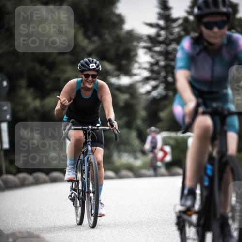 21.06.2026 - 29. Vierlanden-Triathlon H.Heesch http://msf.ph/oto/9857486 21.06.2026 10:29:38 Radfahren 14, 516, 524, 557, 605 meine-sportfotos.de