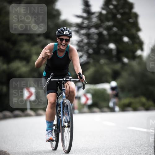 21.06.2026 - 29. Vierlanden-Triathlon H.Heesch http://msf.ph/oto/9857502 21.06.2026 10:29:39 Radfahren 14, 524, 557, 605 meine-sportfotos.de