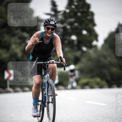 21.06.2026 - 29. Vierlanden-Triathlon H.Heesch http://msf.ph/oto/9857509 21.06.2026 10:29:39 Radfahren 14, 524, 557, 605 meine-sportfotos.de