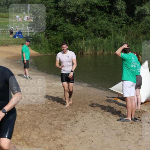 21.06.2026 - 29. Vierlanden-Triathlon Andreas Tolksdorf http://msf.ph/oto/9857564 21.06.2026 09:00:59 Schwimmen 74, 140 meine-sportfotos.de