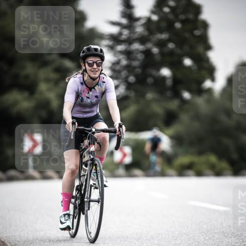 21.06.2026 - 29. Vierlanden-Triathlon H.Heesch http://msf.ph/oto/9857582 21.06.2026 10:29:45 Radfahren 14, 113, 518, 557, 571 meine-sportfotos.de