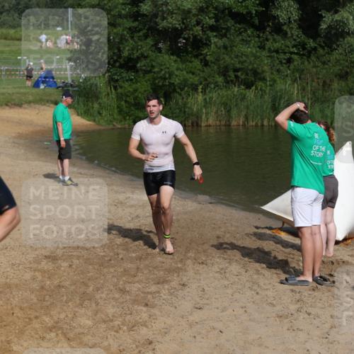 21.06.2026 - 29. Vierlanden-Triathlon Andreas Tolksdorf http://msf.ph/oto/9857583 21.06.2026 09:00:59 Schwimmen 74, 140 meine-sportfotos.de