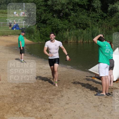 21.06.2026 - 29. Vierlanden-Triathlon Andreas Tolksdorf http://msf.ph/oto/9857592 21.06.2026 09:00:59 Schwimmen 74, 140 meine-sportfotos.de