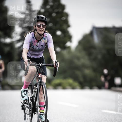 21.06.2026 - 29. Vierlanden-Triathlon H.Heesch http://msf.ph/oto/9857602 21.06.2026 10:29:45 Radfahren 14, 113, 518, 557, 571 meine-sportfotos.de