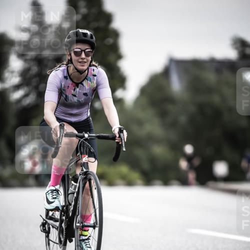 21.06.2026 - 29. Vierlanden-Triathlon H.Heesch http://msf.ph/oto/9857606 21.06.2026 10:29:45 Radfahren 14, 113, 518, 557, 571 meine-sportfotos.de