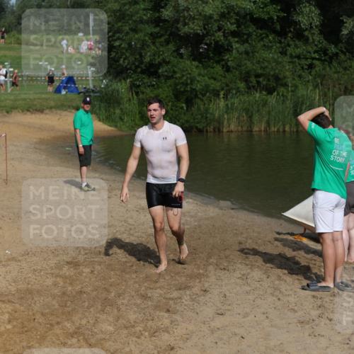 21.06.2026 - 29. Vierlanden-Triathlon Andreas Tolksdorf http://msf.ph/oto/9857607 21.06.2026 09:01:00 Schwimmen 74, 140 meine-sportfotos.de