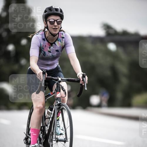 21.06.2026 - 29. Vierlanden-Triathlon H.Heesch http://msf.ph/oto/9857618 21.06.2026 10:29:46 Radfahren 14, 113, 518, 557, 571 meine-sportfotos.de