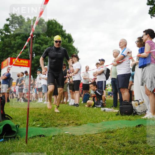 21.06.2026 - 29. Vierlanden-Triathlon LAZAROV Photography http://msf.ph/oto/9857665 21.06.2026 10:11:13 Schwimmen 411, 461 meine-sportfotos.de