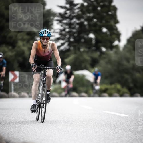 21.06.2026 - 29. Vierlanden-Triathlon H.Heesch http://msf.ph/oto/9857676 21.06.2026 10:29:48 Radfahren 22, 113, 518, 548, 557, 571 meine-sportfotos.de