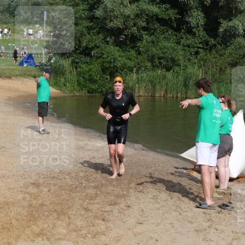 21.06.2026 - 29. Vierlanden-Triathlon Andreas Tolksdorf http://msf.ph/oto/9857689 21.06.2026 09:01:28 Schwimmen 64 meine-sportfotos.de