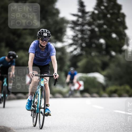 21.06.2026 - 29. Vierlanden-Triathlon H.Heesch http://msf.ph/oto/9857691 21.06.2026 10:29:50 Radfahren 22, 113, 518, 548, 571 meine-sportfotos.de