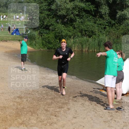 21.06.2026 - 29. Vierlanden-Triathlon Andreas Tolksdorf http://msf.ph/oto/9857694 21.06.2026 09:01:28 Schwimmen 64 meine-sportfotos.de