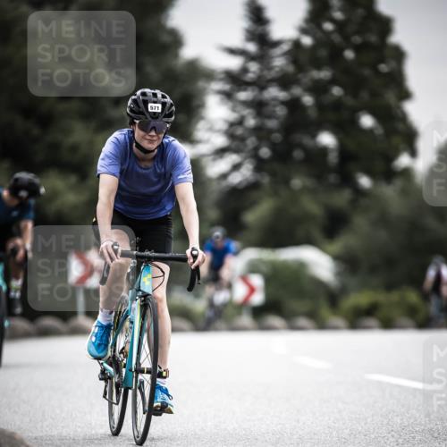 21.06.2026 - 29. Vierlanden-Triathlon H.Heesch http://msf.ph/oto/9857697 21.06.2026 10:29:50 Radfahren 22, 113, 518, 548, 571 meine-sportfotos.de