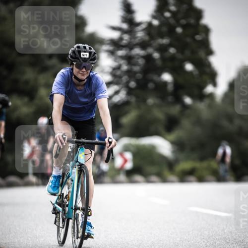 21.06.2026 - 29. Vierlanden-Triathlon H.Heesch http://msf.ph/oto/9857703 21.06.2026 10:29:50 Radfahren 22, 113, 518, 548, 571 meine-sportfotos.de