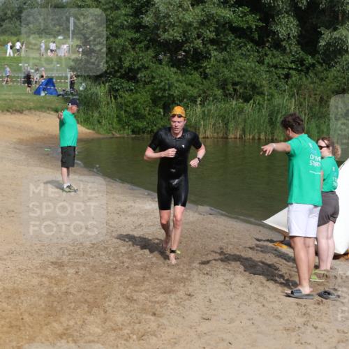 21.06.2026 - 29. Vierlanden-Triathlon Andreas Tolksdorf http://msf.ph/oto/9857712 21.06.2026 09:01:28 Schwimmen 64 meine-sportfotos.de