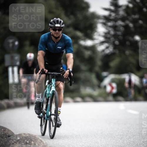21.06.2026 - 29. Vierlanden-Triathlon H.Heesch http://msf.ph/oto/9857731 21.06.2026 10:29:51 Radfahren 22, 113, 492, 518, 548, 571 meine-sportfotos.de