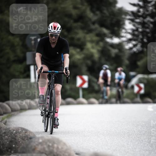 21.06.2026 - 29. Vierlanden-Triathlon H.Heesch http://msf.ph/oto/9857769 21.06.2026 10:29:53 Radfahren 22, 56, 113, 492, 502, 518, 548, 571 meine-sportfotos.de
