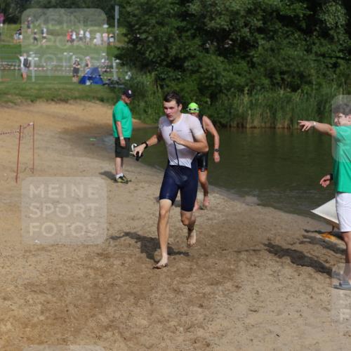 21.06.2026 - 29. Vierlanden-Triathlon Andreas Tolksdorf http://msf.ph/oto/9857846 21.06.2026 09:01:56 Schwimmen 20 meine-sportfotos.de