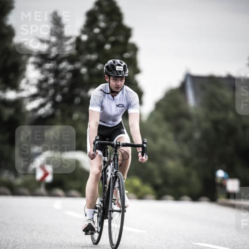 21.06.2026 - 29. Vierlanden-Triathlon H.Heesch http://msf.ph/oto/9857929 21.06.2026 10:30:04 Radfahren 2, 56, 72, 274, 284, 304, 497, 572 meine-sportfotos.de