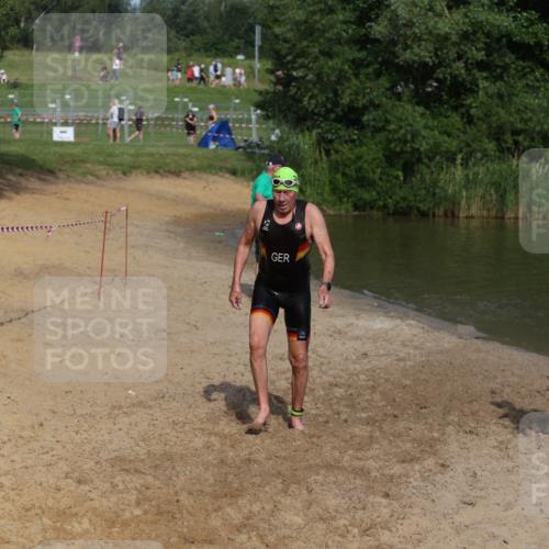 21.06.2026 - 29. Vierlanden-Triathlon Andreas Tolksdorf http://msf.ph/oto/9858064 21.06.2026 09:02:01 Schwimmen 217 meine-sportfotos.de