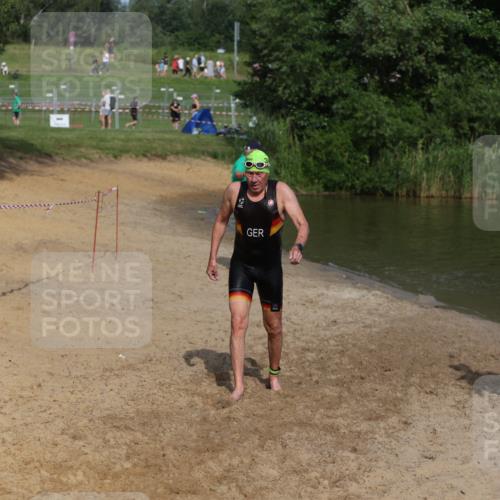21.06.2026 - 29. Vierlanden-Triathlon Andreas Tolksdorf http://msf.ph/oto/9858078 21.06.2026 09:02:01 Schwimmen 217 meine-sportfotos.de