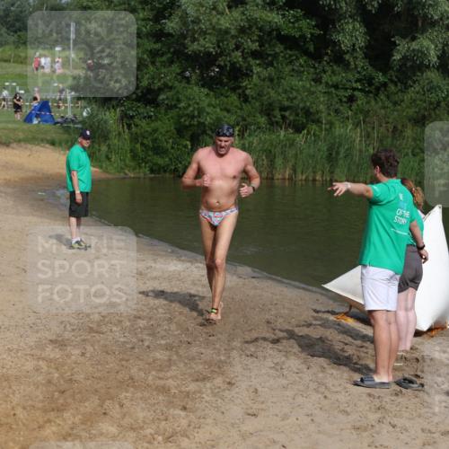 21.06.2026 - 29. Vierlanden-Triathlon Andreas Tolksdorf http://msf.ph/oto/9858110 21.06.2026 09:02:12 Schwimmen 217, 231, 283 meine-sportfotos.de