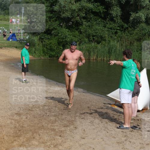 21.06.2026 - 29. Vierlanden-Triathlon Andreas Tolksdorf http://msf.ph/oto/9858117 21.06.2026 09:02:12 Schwimmen 217, 231, 283 meine-sportfotos.de