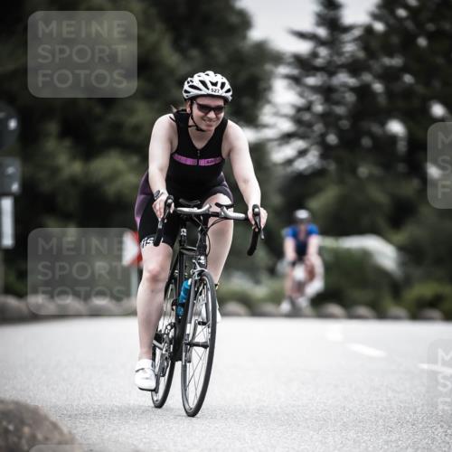 21.06.2026 - 29. Vierlanden-Triathlon H.Heesch http://msf.ph/oto/9858176 21.06.2026 10:30:23 Radfahren 355, 522, 527, 570 meine-sportfotos.de