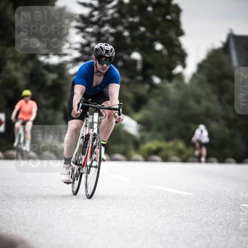 21.06.2026 - 29. Vierlanden-Triathlon H.Heesch http://msf.ph/oto/9858209 21.06.2026 10:30:27 Radfahren 355, 365, 527, 556 meine-sportfotos.de