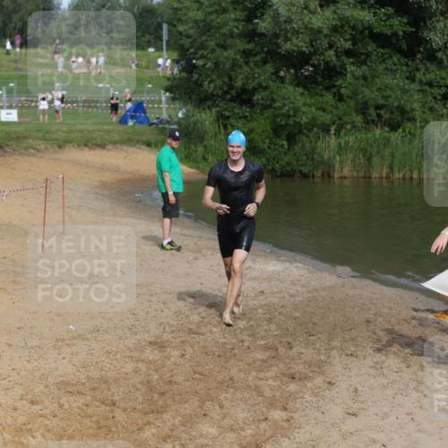 21.06.2026 - 29. Vierlanden-Triathlon Andreas Tolksdorf http://msf.ph/oto/9858226 21.06.2026 09:02:37 Schwimmen 128 meine-sportfotos.de